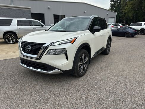 Certified 2023 Nissan Rogue Platinum w/ Platinum Premium Package image 7