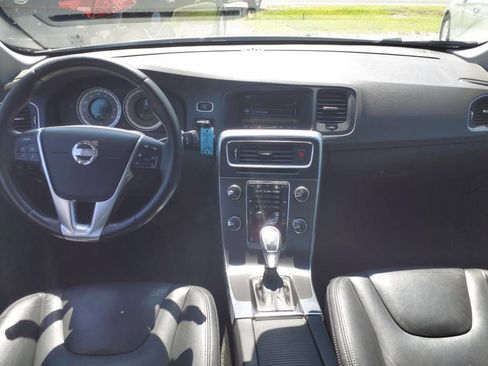 Used 2013 Volvo S60 T5 image 10