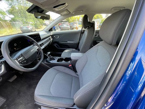Used 2025 Kia K4 LXS image 25