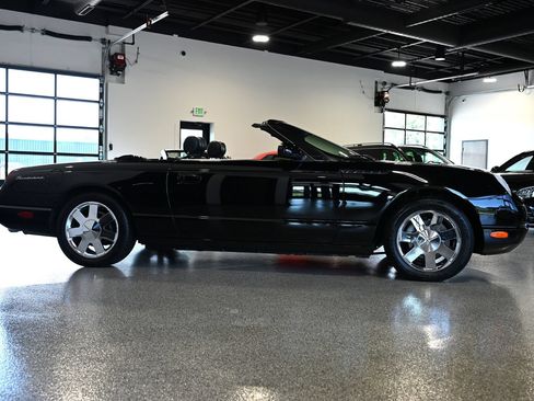 Used 2002 Ford Thunderbird RWD image 4