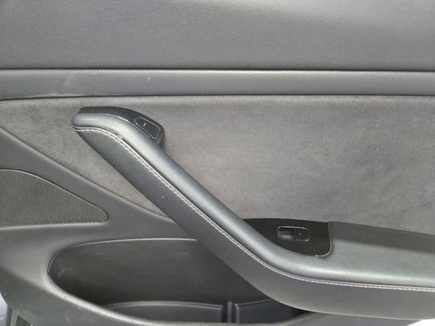 Used 2017 Tesla Model 3 Long Range RWD image 8