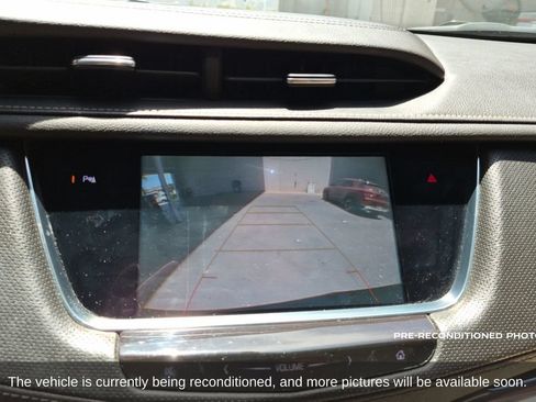 Used 2019 Cadillac XT5 FWD image 17