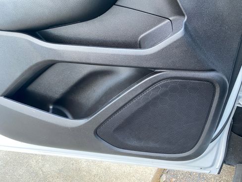 Used 2024 GMC Terrain SLE w/ Driver Convenience Package image 28