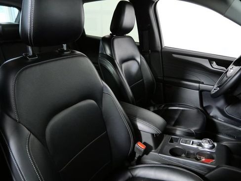 Certified 2024 Ford Escape Platinum AWD/4WD image 9