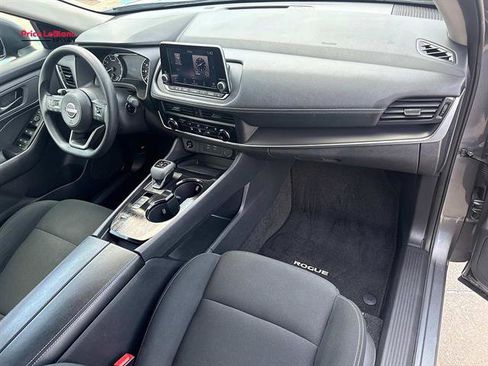Used 2024 Nissan Rogue S FWD image 12