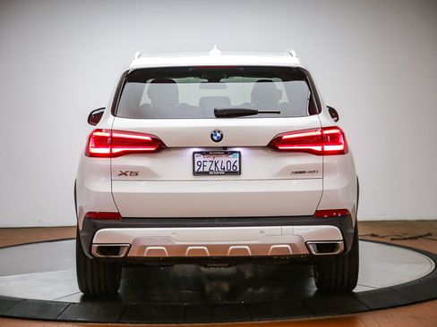 Used 2023 BMW X5 xDrive40i w/ Climate Comfort Package AWD/4WD image 3