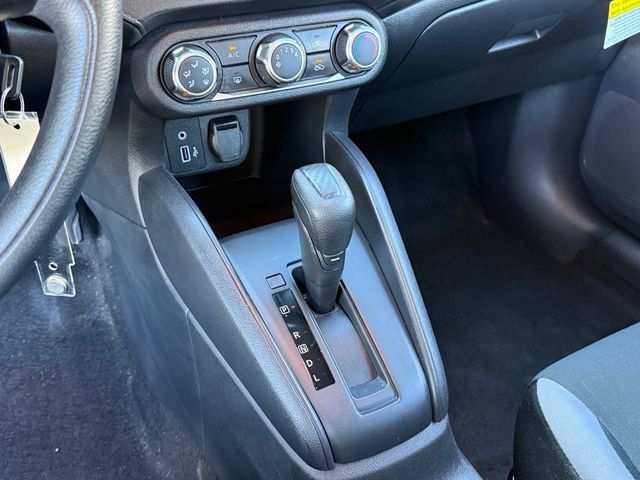 Used 2025 Nissan Versa S FWD image 17
