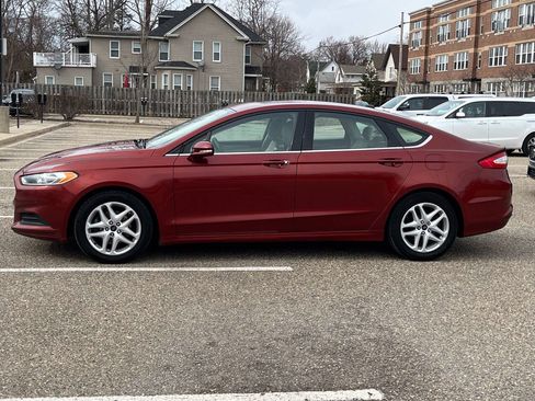 Used 2014 Ford Fusion SE FWD image 12