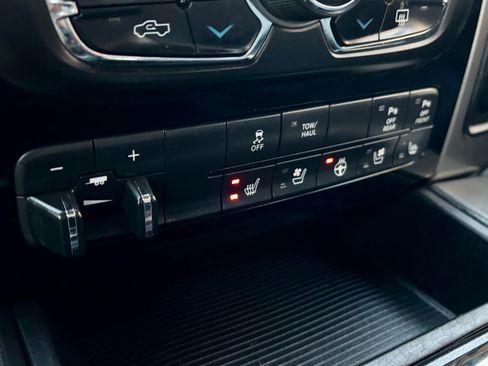 Used 2015 RAM 1500 Sport w/ Convenience Group image 25