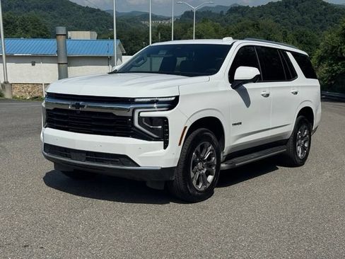 Used 2026 Chevrolet Tahoe LS w/ LPO, Dark Essentials Package AWD/4WD image 3