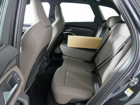 New 2025 Audi Q5 Prestige image 30