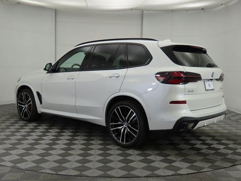 Used 2026 BMW X5 sDrive40i w/ M Sport Package image 8