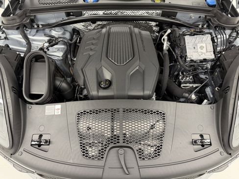 New 2026 Porsche Macan image 60