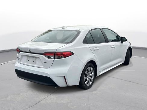 Used 2024 Toyota Corolla LE image 6