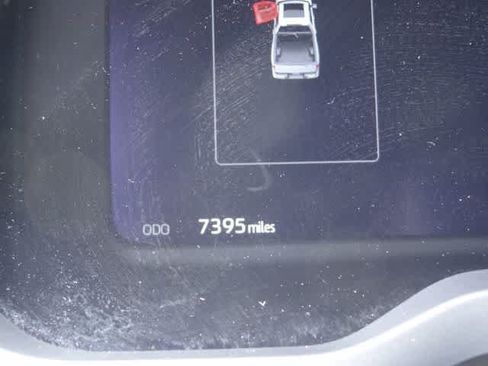 Used 2025 Toyota Tundra Limited AWD/4WD image 8