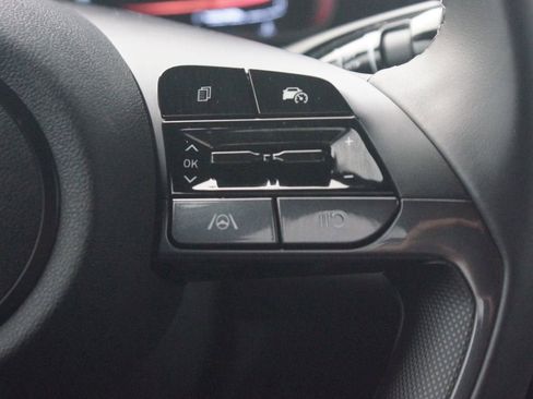 Used 2025 Hyundai Elantra Sport FWD image 10