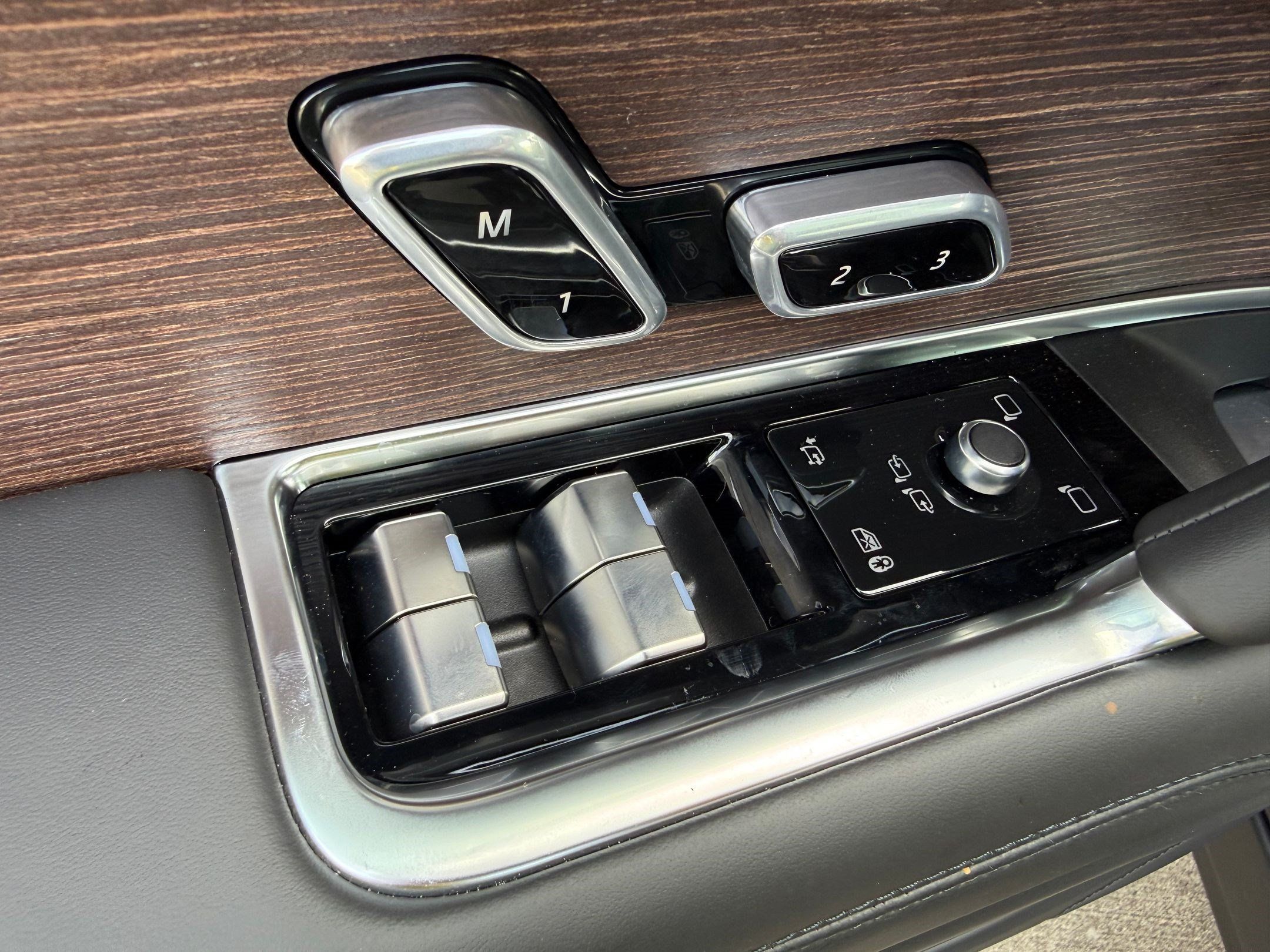 New 2026 Land Rover Range Rover SE AWD/4WD image 14