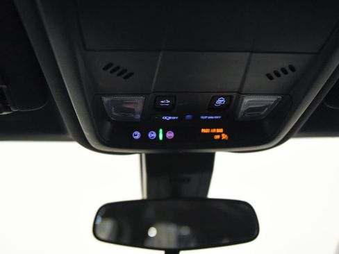 Used 2022 Chevrolet Equinox RS w/ RS Leather Package image 31