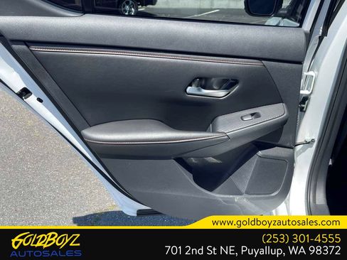 Used 2024 Nissan Sentra SR w/ SR Premium Package FWD image 14