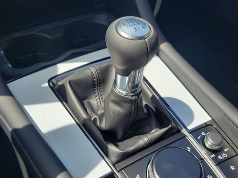 New 2026 MAZDA MAZDA3 2.5 S Hatchback w/ Premium Pkg FWD image 32