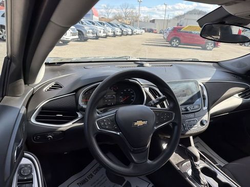 Used 2023 Chevrolet Malibu LT image 13