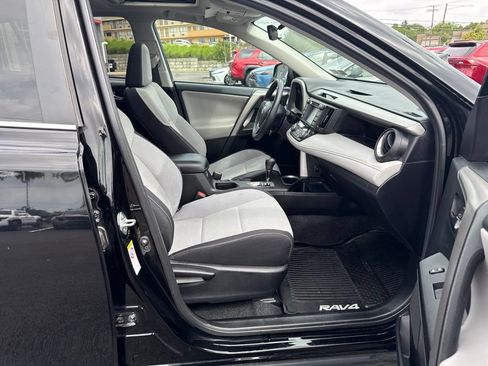 Used 2018 Toyota RAV4 XLE w/ Plus Extra Value Package AWD/4WD image 7