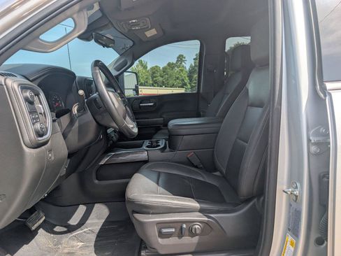 Used 2023 Chevrolet Silverado 3500 LTZ w/ LTZ Convenience Package RWD image 16