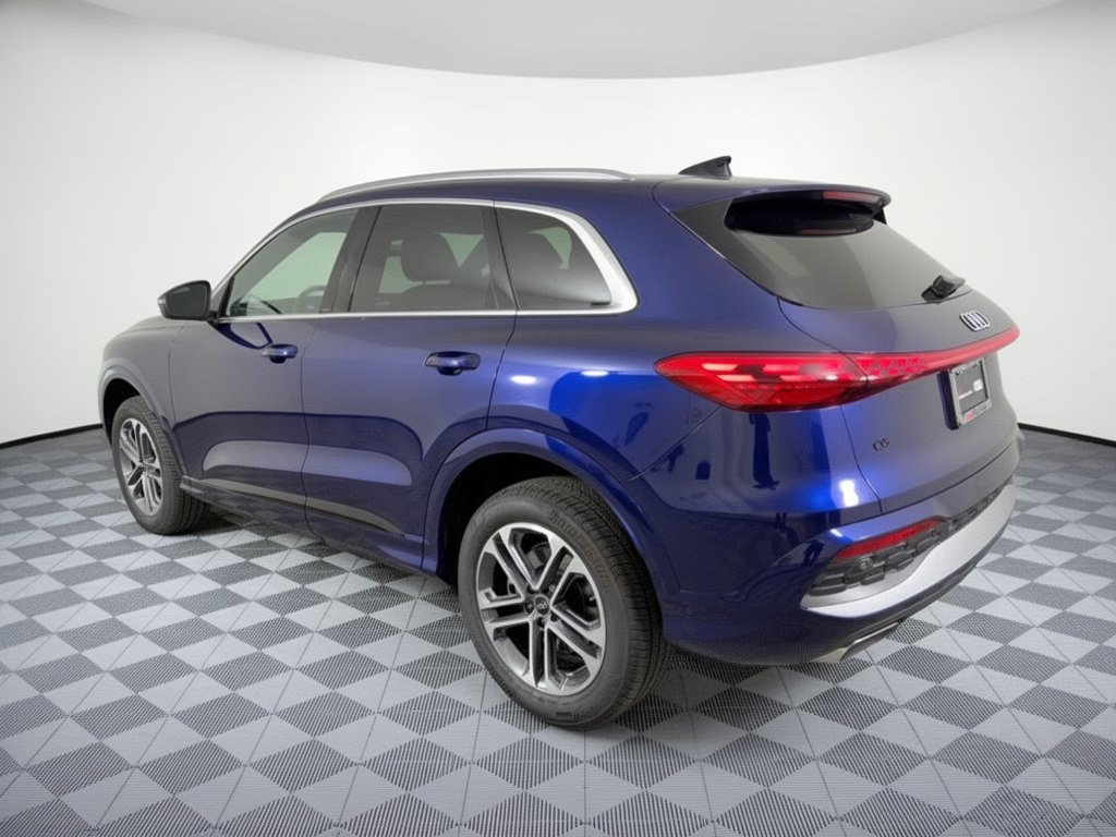 Certified 2025 Audi Q5 Premium w/ Convenience Package AWD/4WD image 3