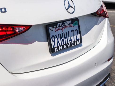 Used 2023 Mercedes-Benz C 300 Sedan image 10