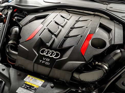 Used 2022 Audi S8 4.0T w/ S8 Executive Package image 59