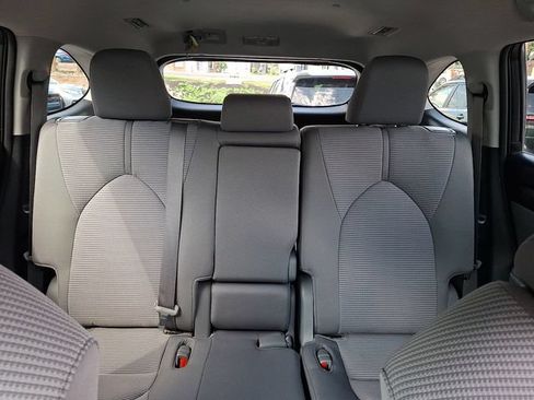 Used 2021 Toyota Highlander L AWD/4WD image 38