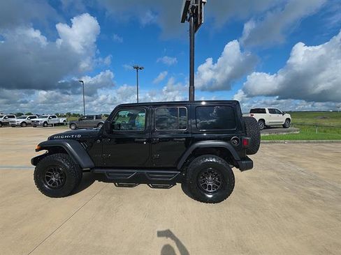 Used 2023 Jeep Wrangler Unlimited Sport AWD/4WD image 2