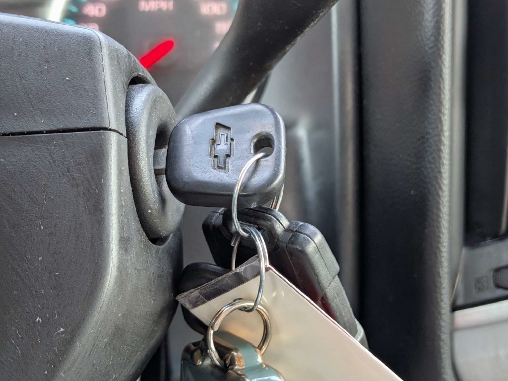 Used 2018 Chevrolet Silverado 1500 LT w/ All Star Edition RWD image 32