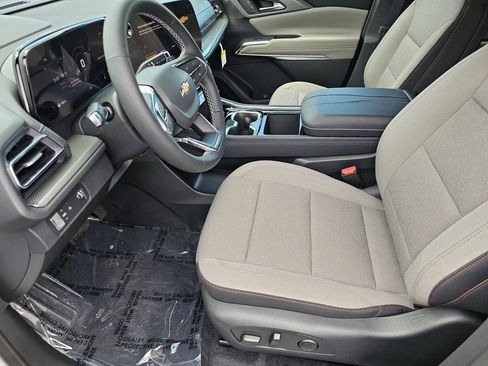 New 2026 Chevrolet Traverse LT w/ Driver Confidence Package FWD image 22