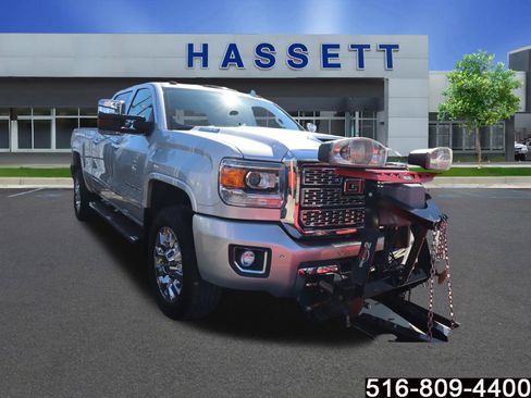 Used 2019 GMC Sierra 2500 Denali w/ Duramax Plus Package AWD/4WD image 1