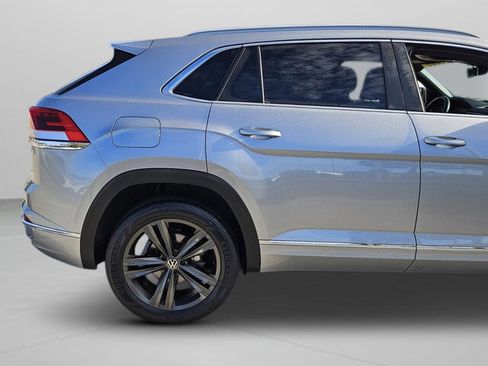 Used 2022 Volkswagen Atlas Cross Sport SEL R-Line w/ Cross Sport MDO Package image 33