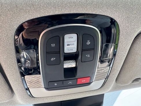 Used 2022 Hyundai Palisade Limited image 26