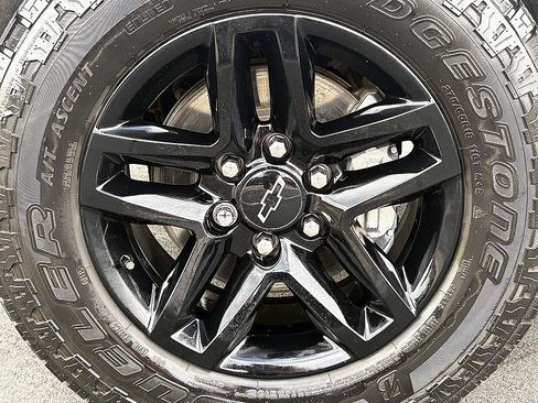 Used 2024 Chevrolet Silverado 1500 Custom Trail Boss AWD/4WD image 6
