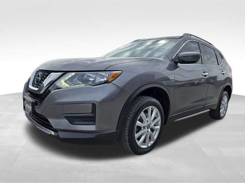 Used 2018 Nissan Rogue SV image 5