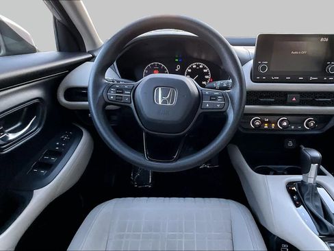 Used 2023 Honda HR-V LX image 6
