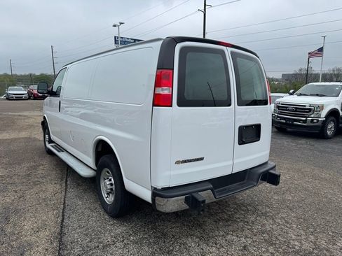 Used 2024 Chevrolet Express 2500 w/ Driver Convenience Package image 5
