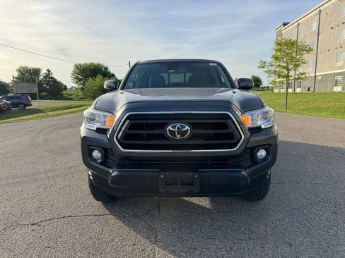 Used 2020 Toyota Tacoma SR5 w/ Technology Package AWD/4WD image 12