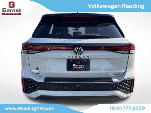 New 2026 Volkswagen Tiguan SE R-Line image 4
