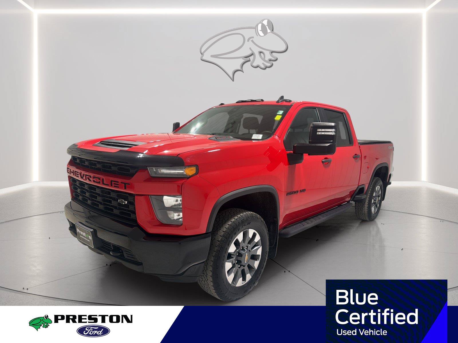 Used 2022 Chevrolet Silverado 2500 Custom w/ Custom Value Package AWD/4WD image 1