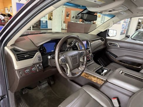 Used 2016 GMC Yukon XL Denali w/ Open Road Package AWD/4WD image 11