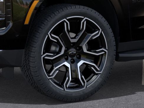 New 2026 Chevrolet Suburban RST image 9