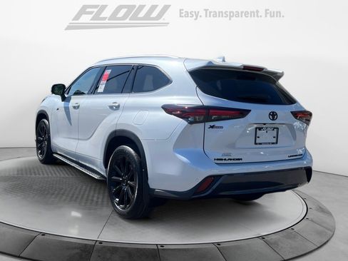 New 2026 Toyota Highlander Limited AWD/4WD image 5