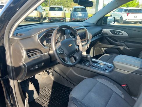 Used 2020 Chevrolet Traverse LT w/ Driver Confidence II Package AWD/4WD image 6
