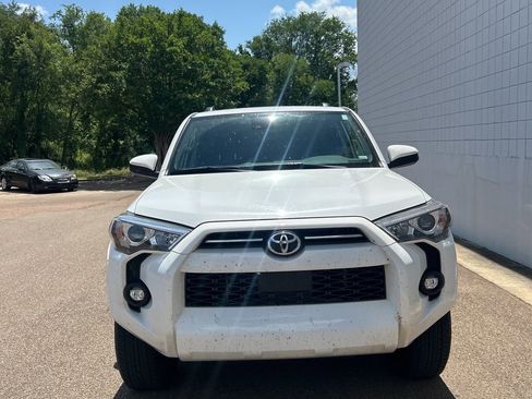 Used 2024 Toyota 4Runner SR5 image 6