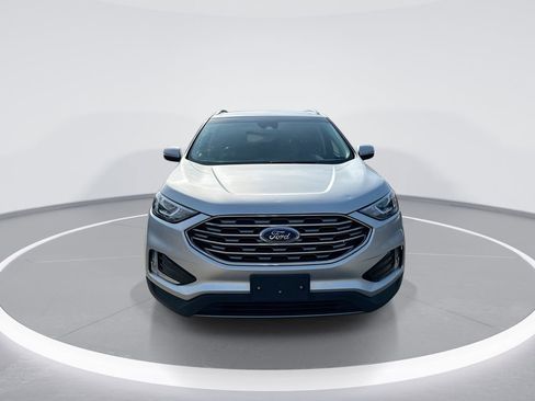 Used 2019 Ford Edge SEL w/ Equipment Group 201A image 4